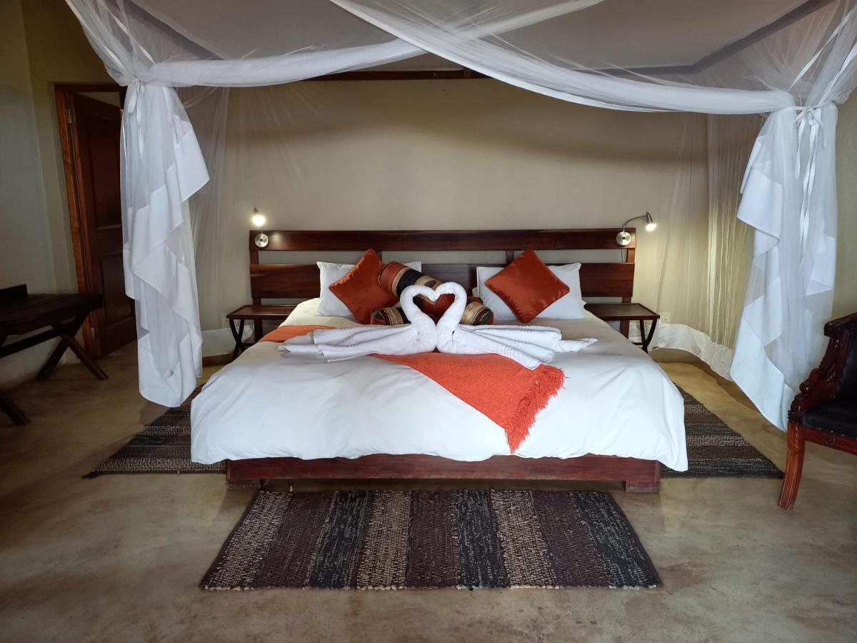 Okutala Etosha Lodge Outjo Exterior photo